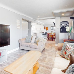 6077-Coholan-St-20 6077-Coholan-St-20